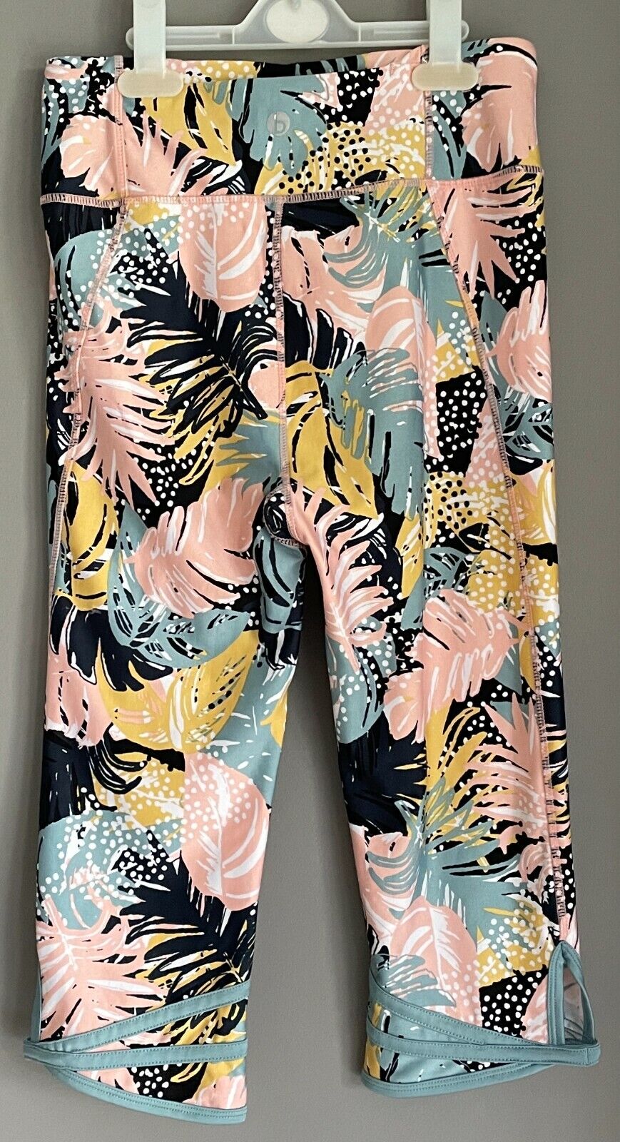 COTTON ON BODY Coral Sage Mustard Stretch Activewear Capri Tights Gym Size M