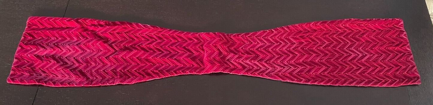 ENGLISH ECCENTRICS Stole Collar Burgundy Textured Velour Neck Scarf England