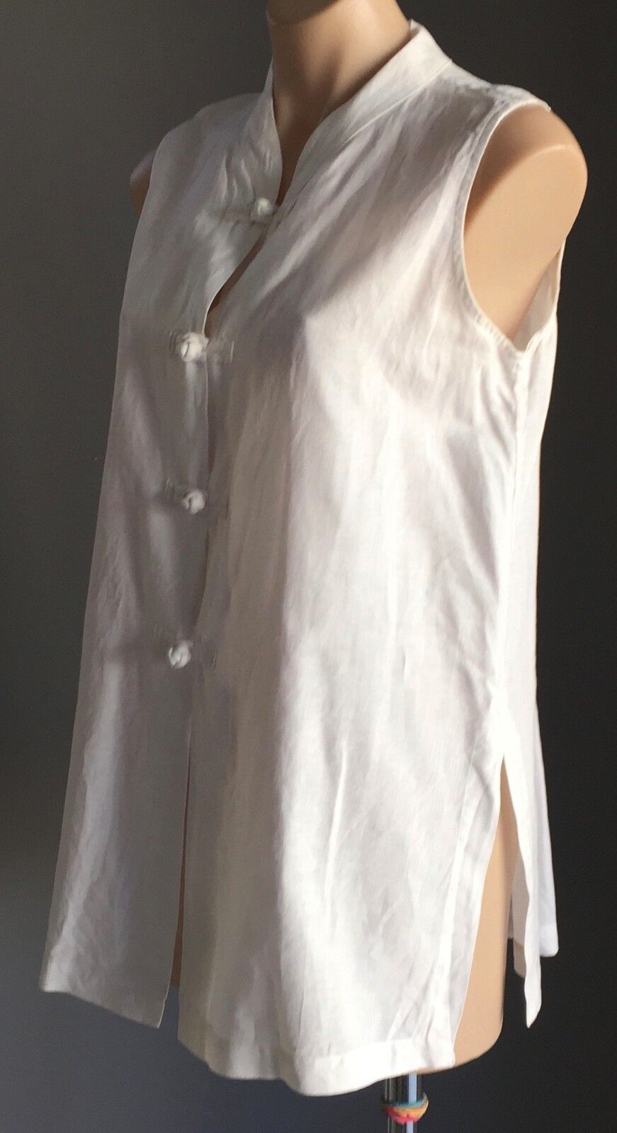 BENTLEY ARBUCKLE USA Top Oriental Frog Button Front White Linen Size 10 AU 14