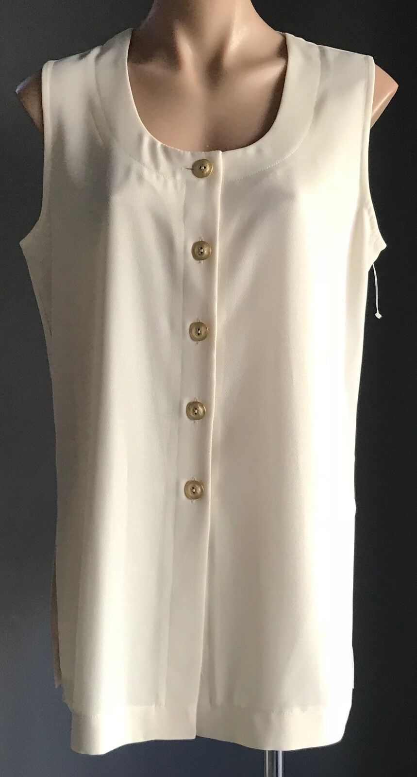 Vintage ESSENTIAL CLASSICS  Top Cream Sleeveless Gold Button Up Long Size 14 NEW