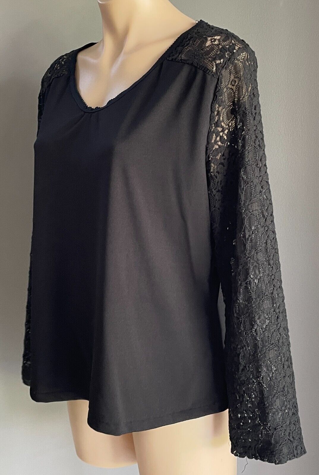 CUTE ANN Black Stretch Jersey Top Lace Long Sleeves & Shoulder Trim Size 5X 14