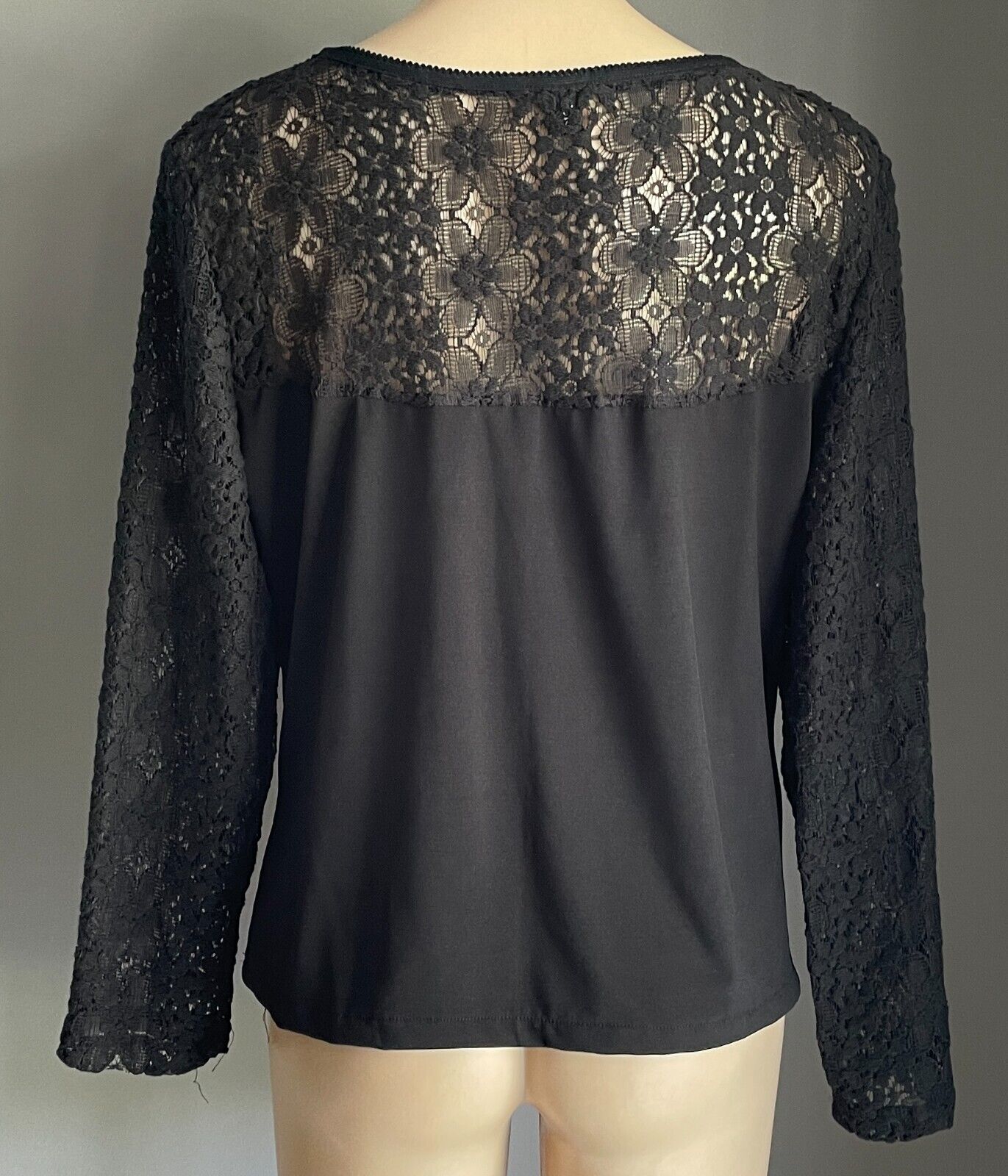 CUTE ANN Black Stretch Jersey Top Lace Long Sleeves & Shoulder Trim Size 5X 14