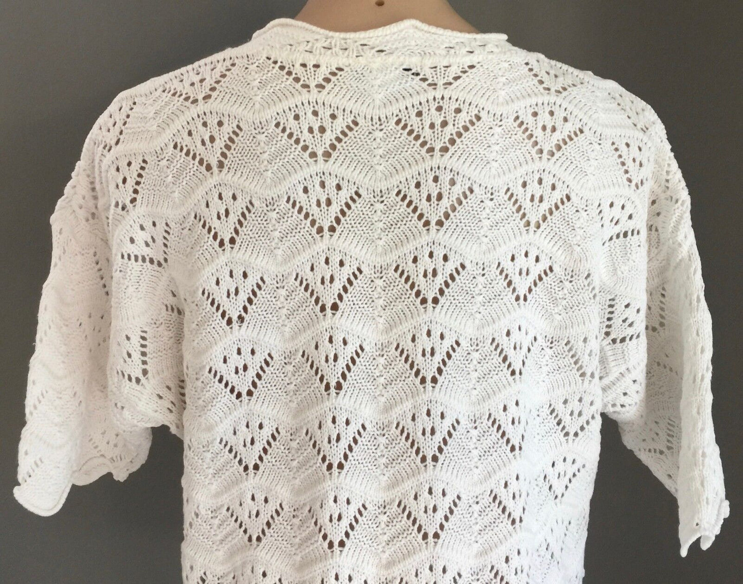 NICE BODY Knit Top Thick White Crocket Look Top Ornate Short Sleeve Size 14 Vtg