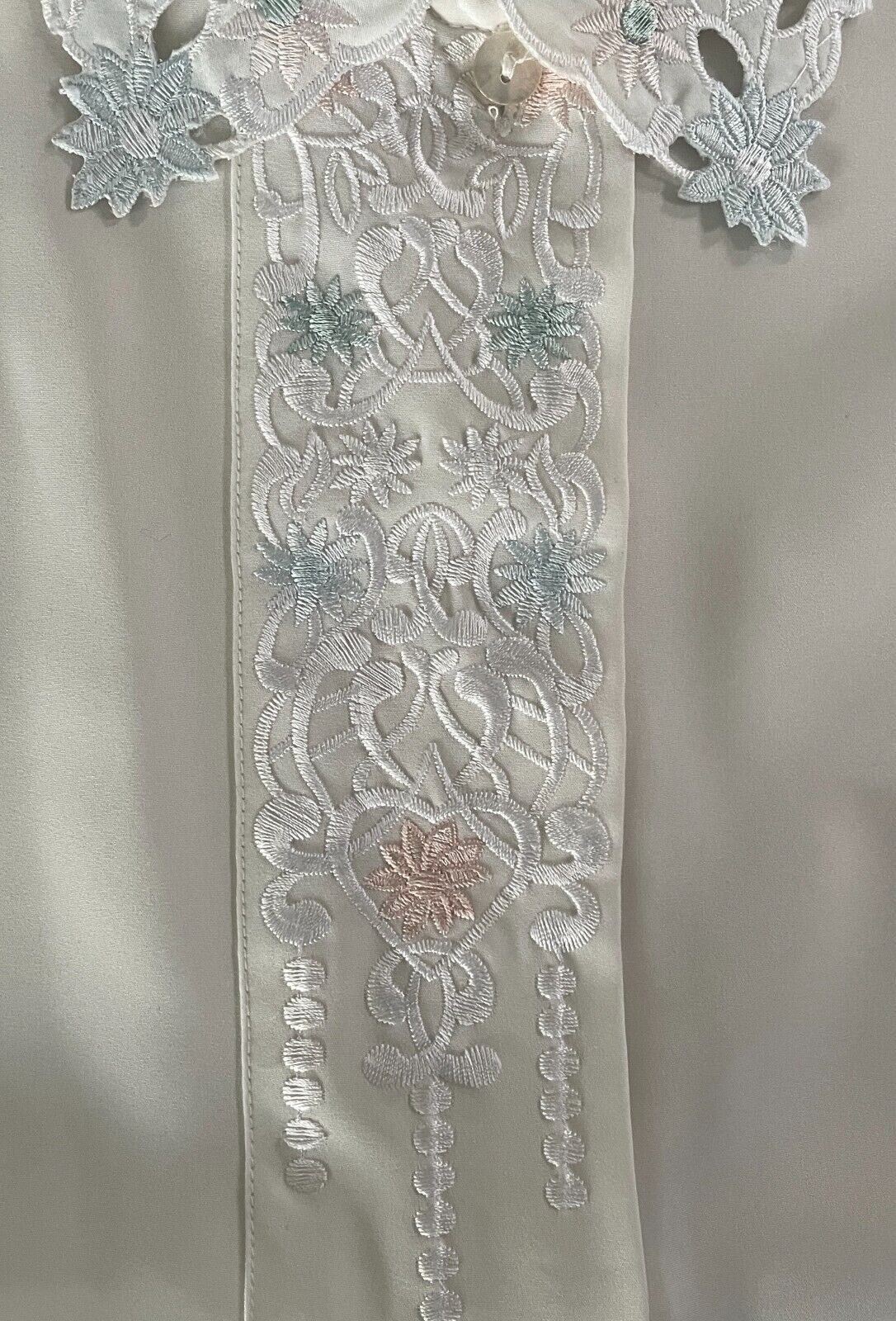 KE-SUNSHINE White Blouse Cut Out Embroidered Pastel Short Sleeve Top Size 14 Vtg