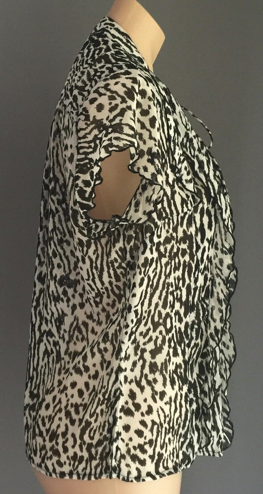 LIZ JORDAN Top Sheer Black & White Leopard Print Short Sleeve Dressy 14 16 New