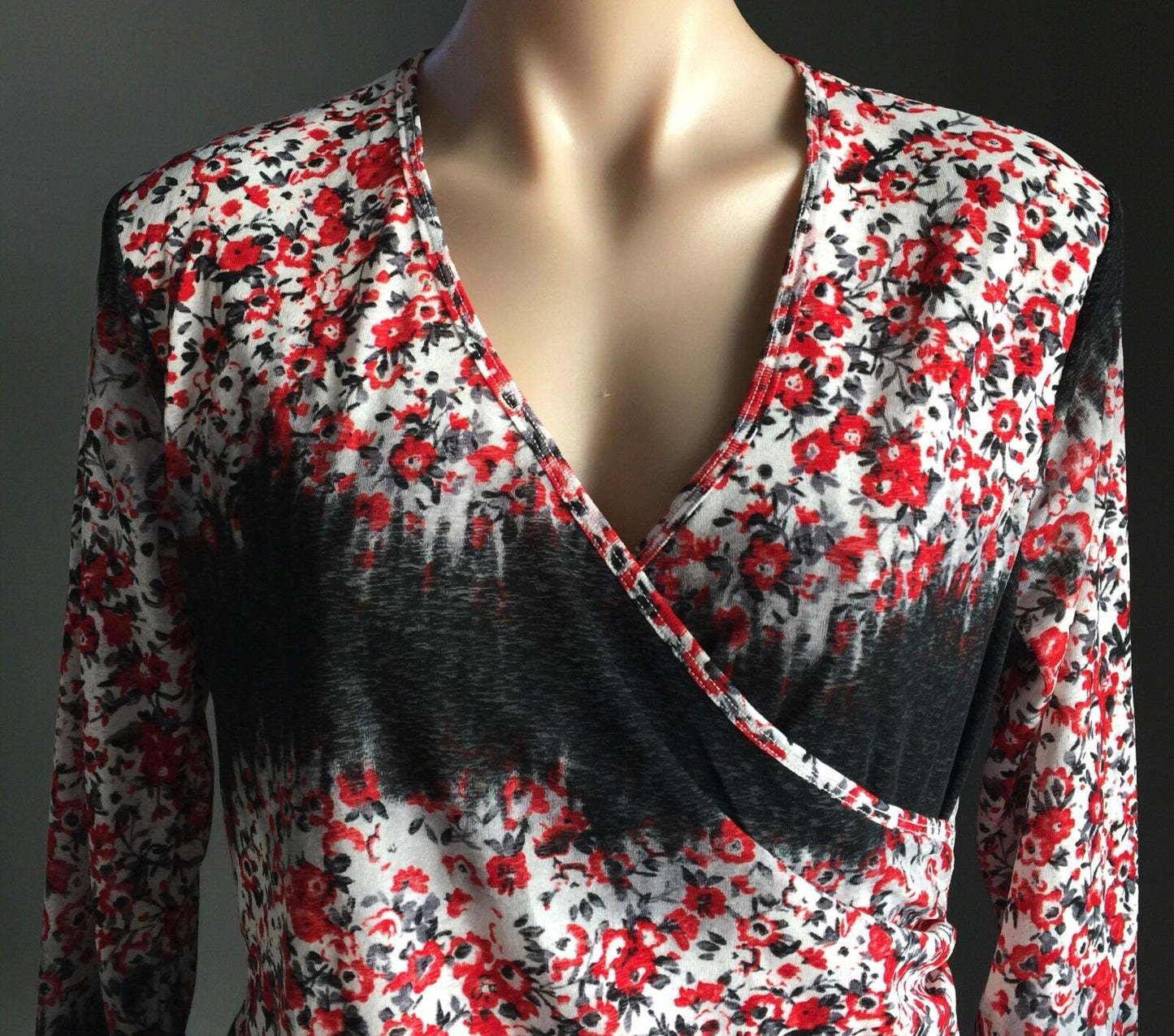 COVER Top Grey Red White Floral Print Wrap 3/4 Sleeve Blouse Size 14 Lovely NEW