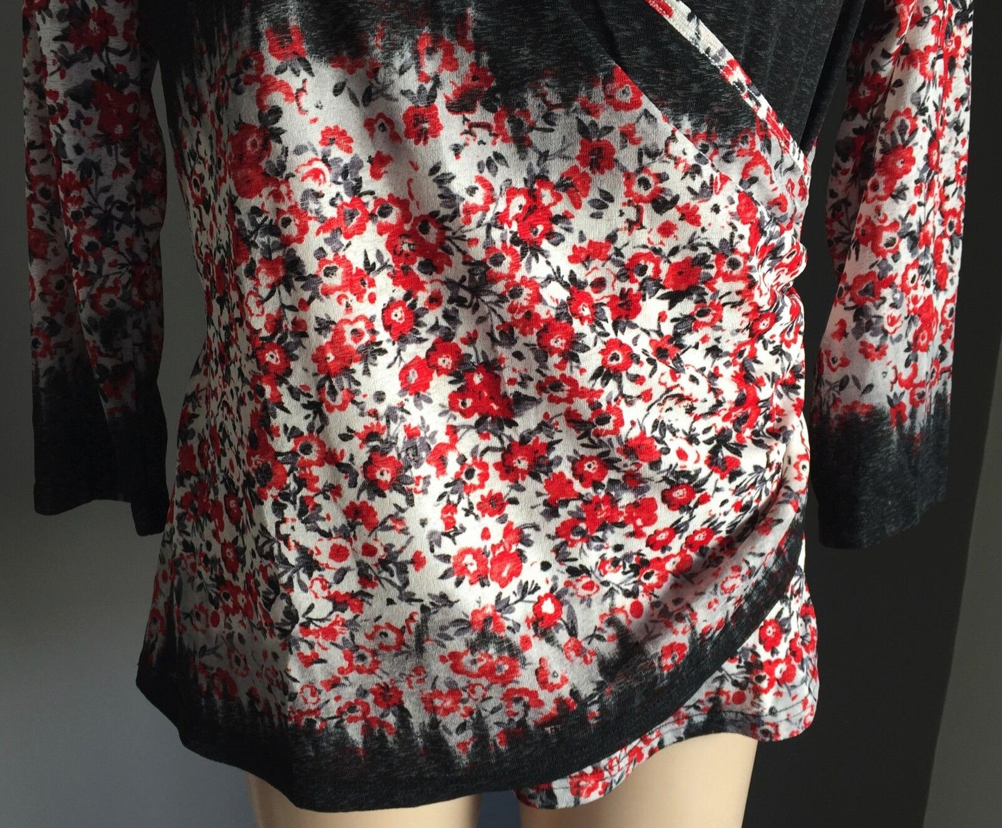 COVER Top Grey Red White Floral Print Wrap 3/4 Sleeve Blouse Size 14 Lovely NEW