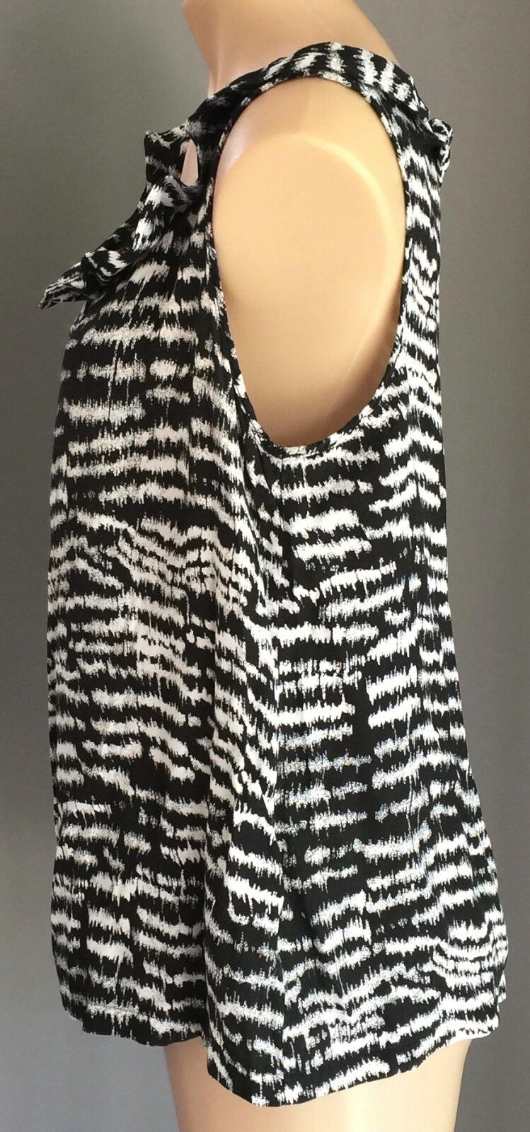 BARKINS Singlet Top  Black & White Print Sleeveless Frilled Edged  Size 12