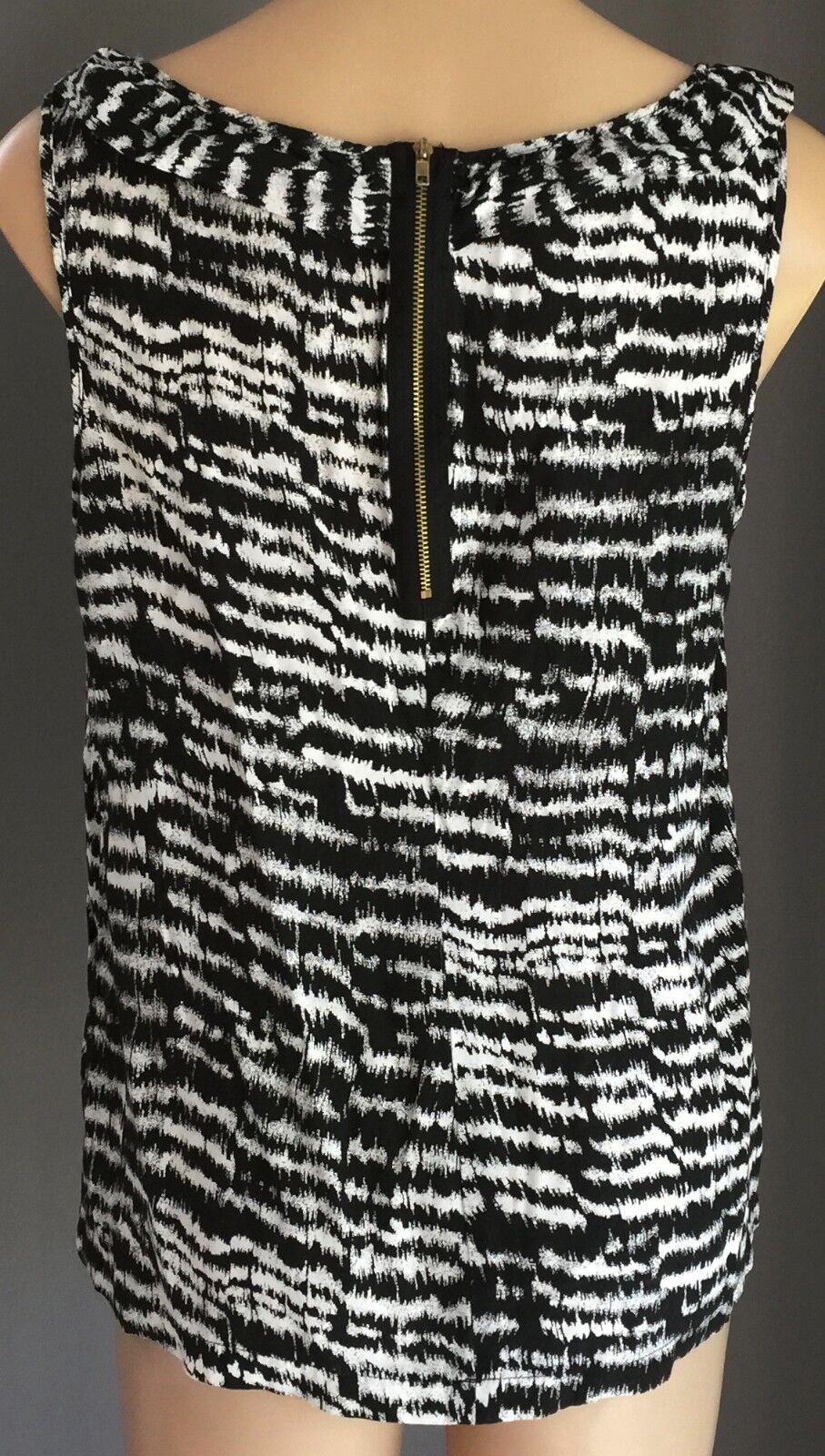 BARKINS Singlet Top  Black & White Print Sleeveless Frilled Edged  Size 12