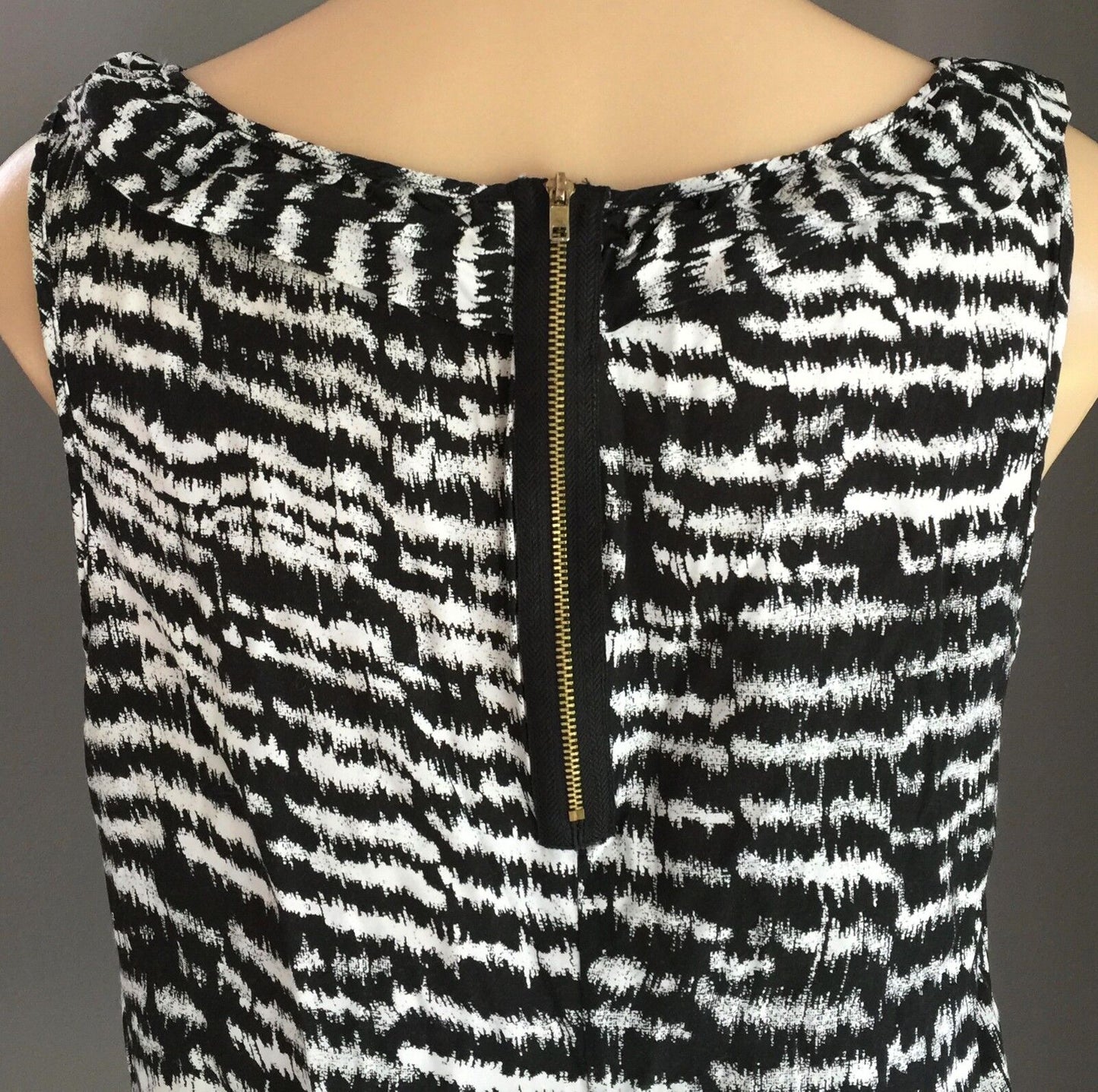 BARKINS Singlet Top  Black & White Print Sleeveless Frilled Edged  Size 12