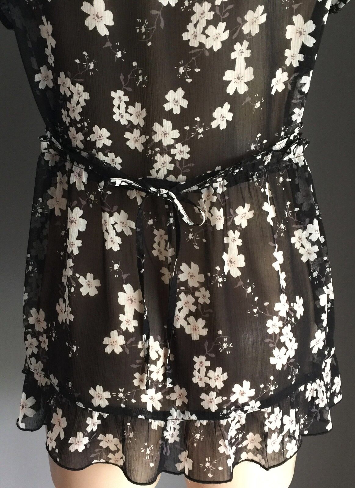 TARGET Top Black & White Floral Sheer Cap Sleeve Tie Back Ladies Size 12