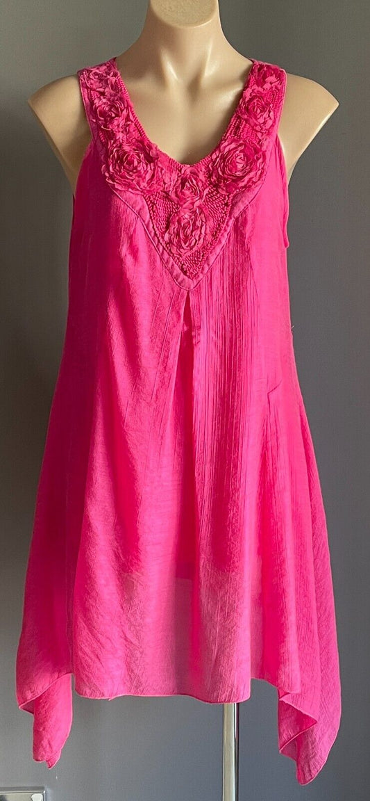 KELLY Pink Dip Hem Top Floral Applique at Neck Light Lined Summer Size M L 10 12