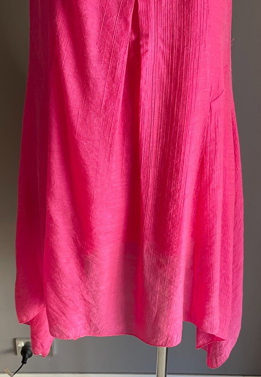 KELLY Pink Dip Hem Top Floral Applique at Neck Light Lined Summer Size M L 10 12