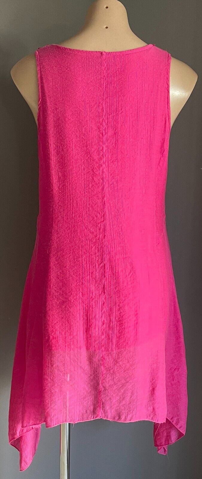 KELLY Pink Dip Hem Top Floral Applique at Neck Light Lined Summer Size M L 10 12