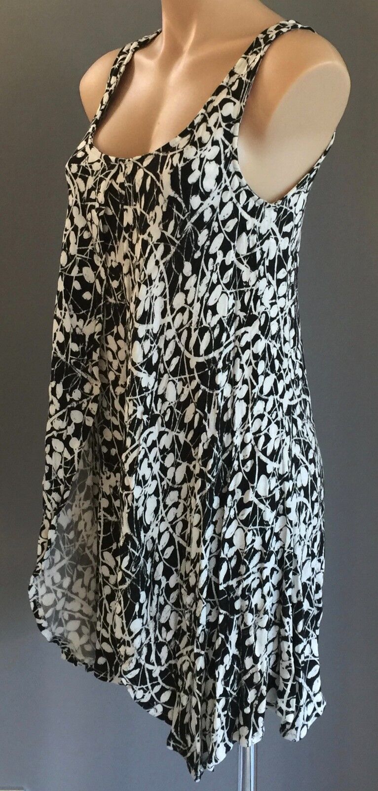 MIKA & GALA Top Black & Cream Print Dip Hem Long Blouse Ladies Size 12