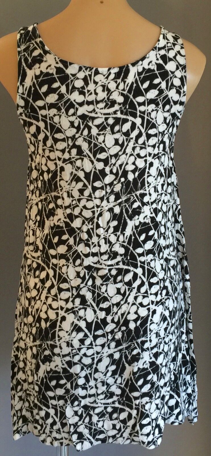 MIKA & GALA Top Black & Cream Print Dip Hem Long Blouse Ladies Size 12