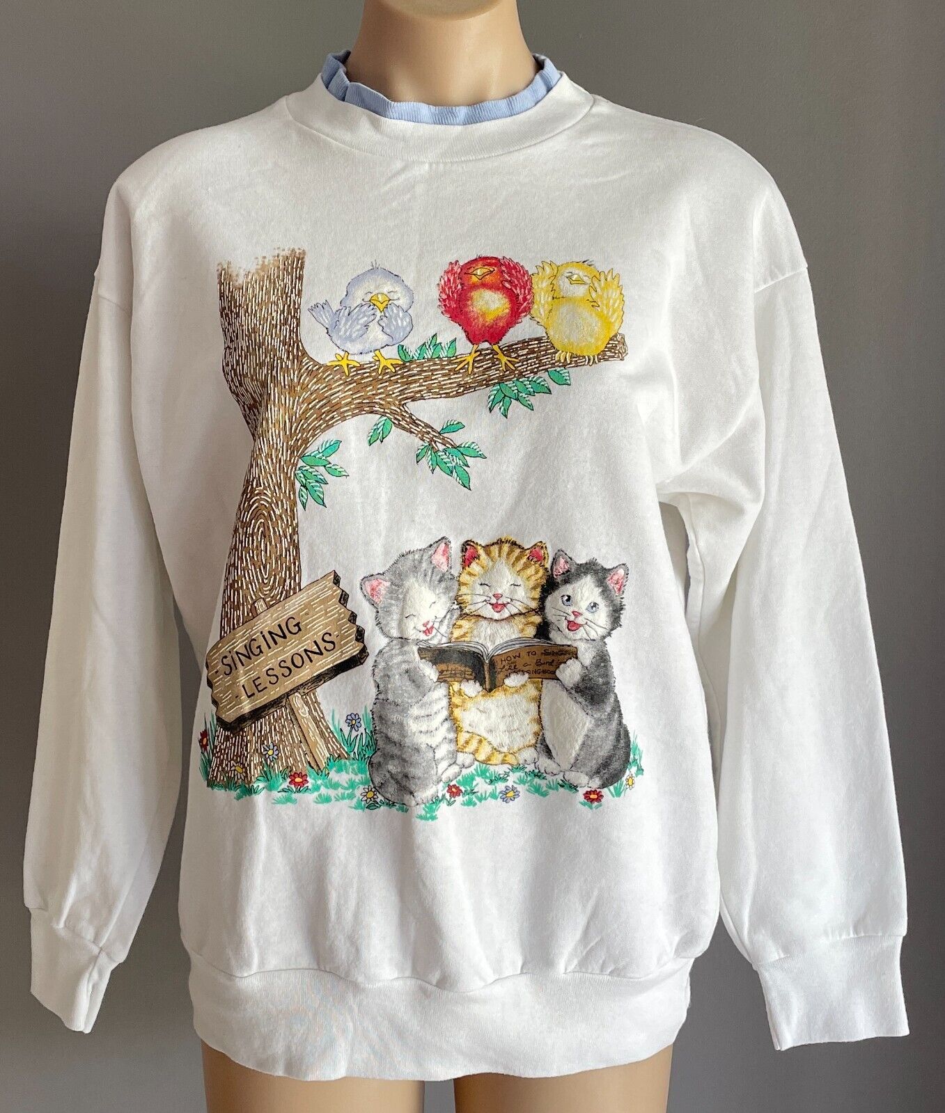 BASIC EDITIONS White Sloppy Joe w Singing Kittens Birds Print Size 14  (K-MART)