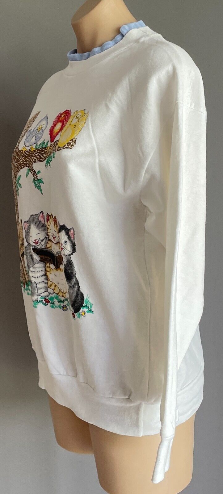BASIC EDITIONS White Sloppy Joe w Singing Kittens Birds Print Size 14  (K-MART)