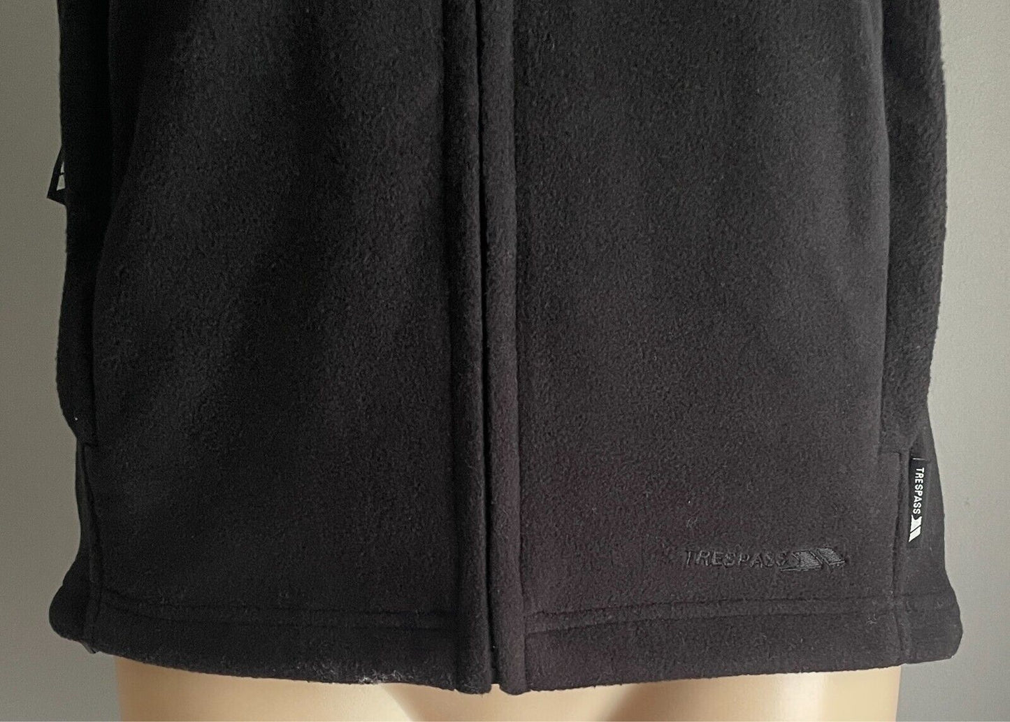 TRESPASS Zip Front Vest Black Polar Fleece Sleeveless High Neck Ladies Size M 12