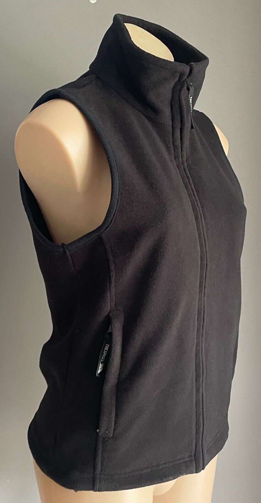 TRESPASS Zip Front Vest Black Polar Fleece Sleeveless High Neck Ladies Size M 12