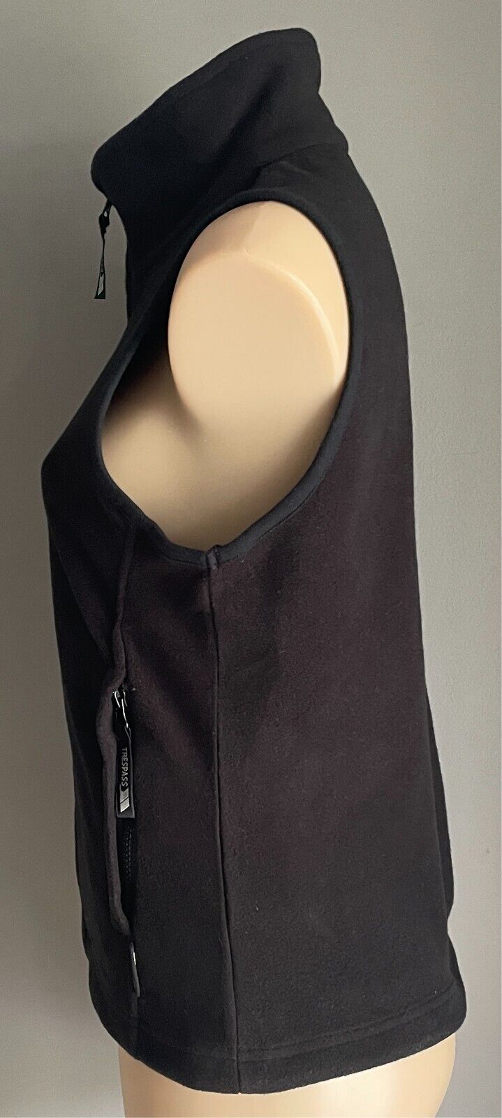 TRESPASS Zip Front Vest Black Polar Fleece Sleeveless High Neck Ladies Size M 12