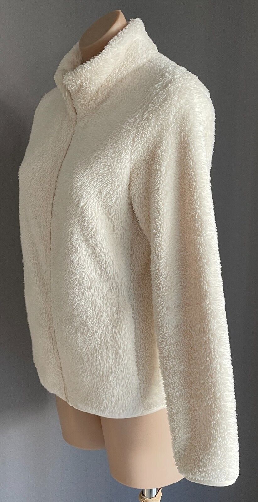 UNIQLO Jacket Full Zip Off White Fluffy Yarn Fleece Size M 10 12 Long Sleeves