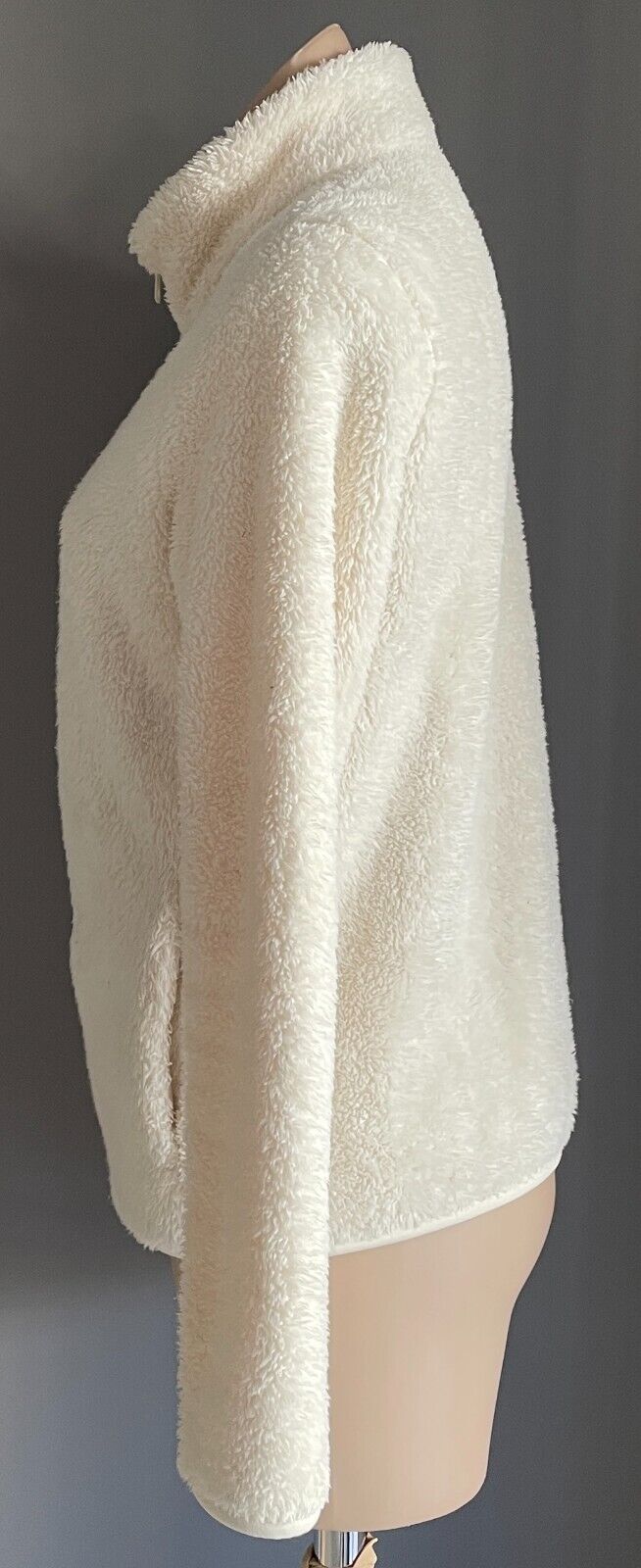 UNIQLO Jacket Full Zip Off White Fluffy Yarn Fleece Size M 10 12 Long Sleeves