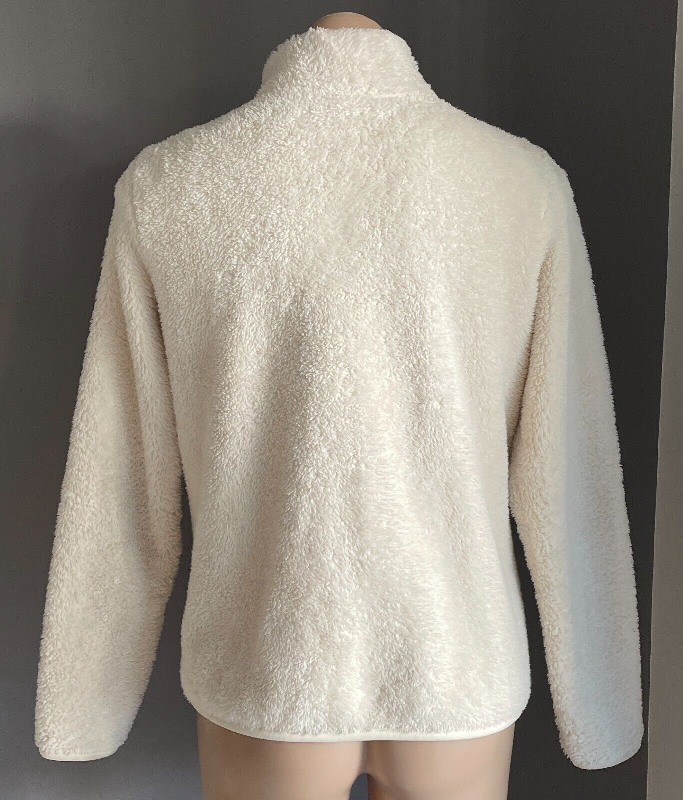 UNIQLO Jacket Full Zip Off White Fluffy Yarn Fleece Size M 10 12 Long Sleeves