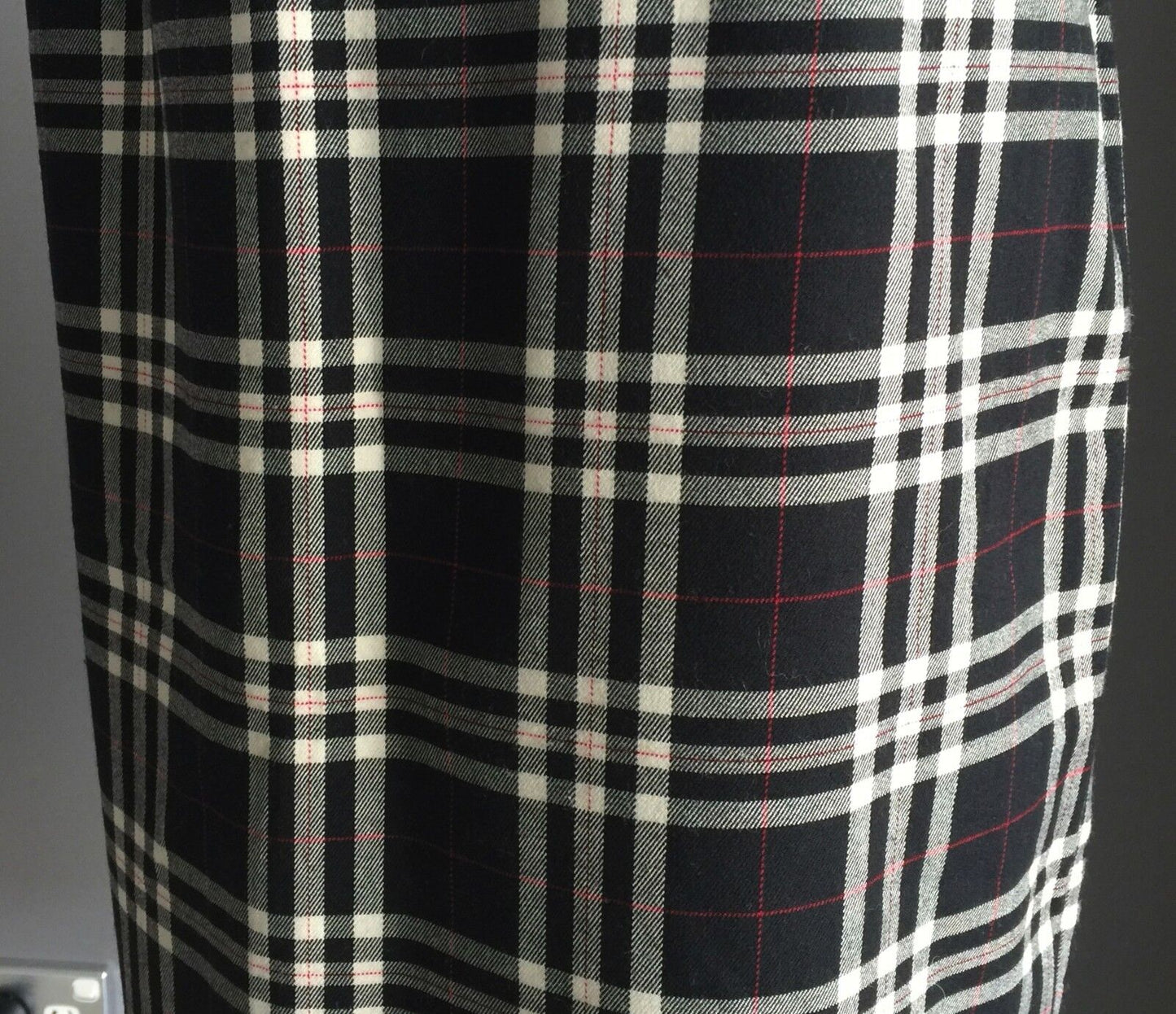 New TRENT RESORT Straight Skirt Black Red White Check Print Plaid Size 14 Retro