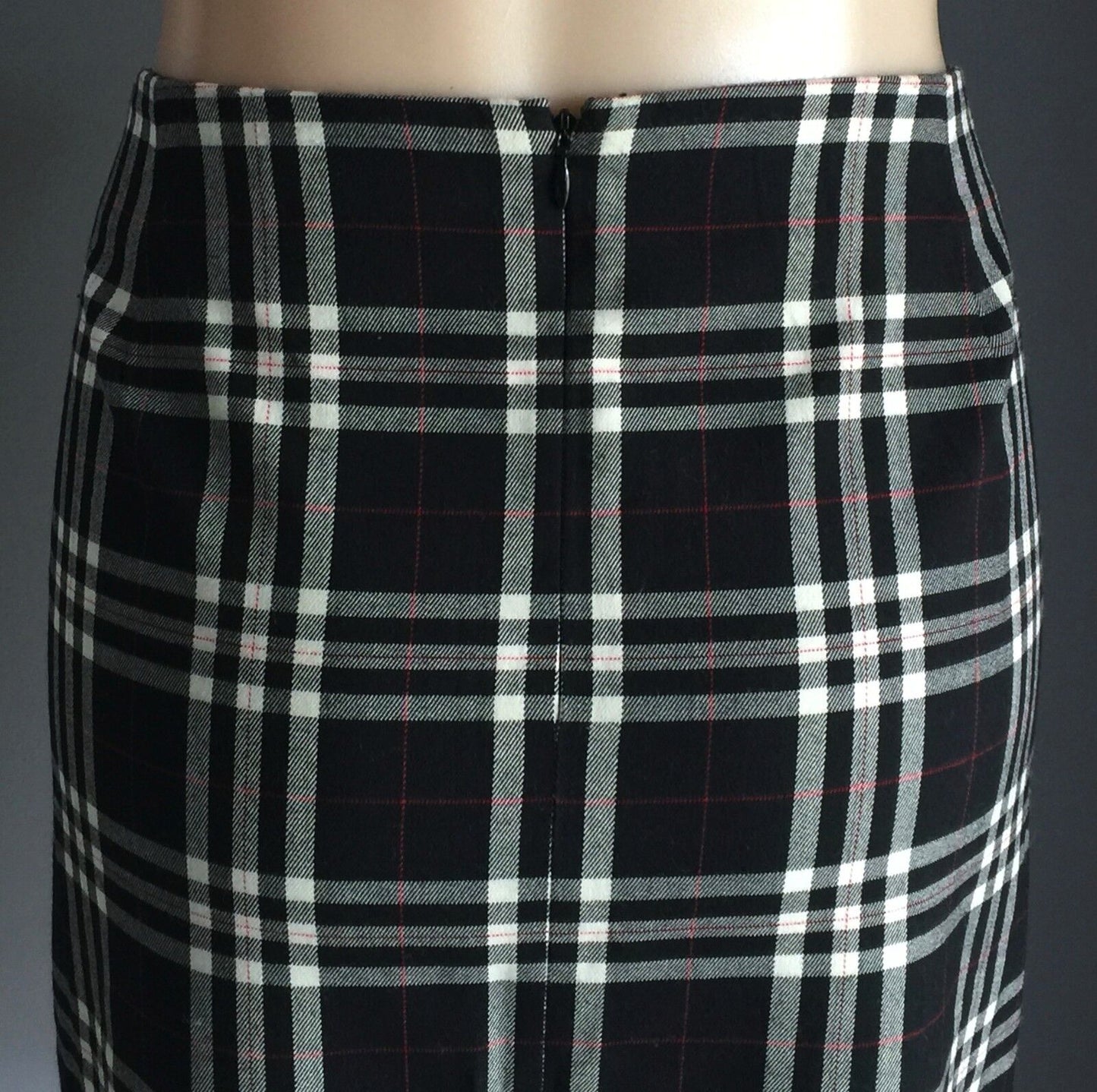 New TRENT RESORT Straight Skirt Black Red White Check Print Plaid Size 14 Retro