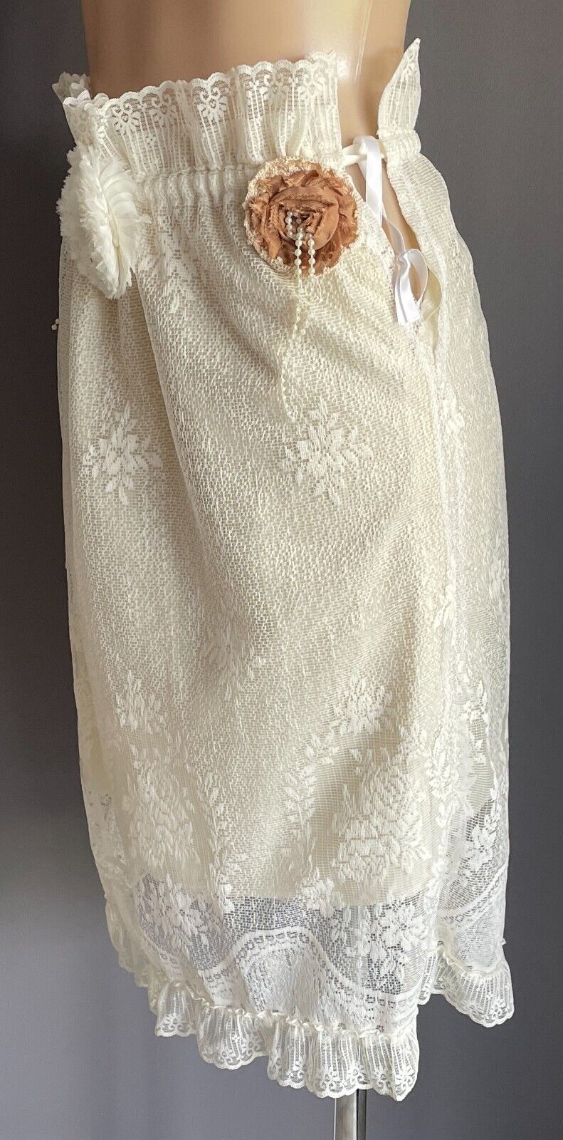 Handmade Skirt Off White Lace Gathered Waist Side Tie Size 12  14 Unique