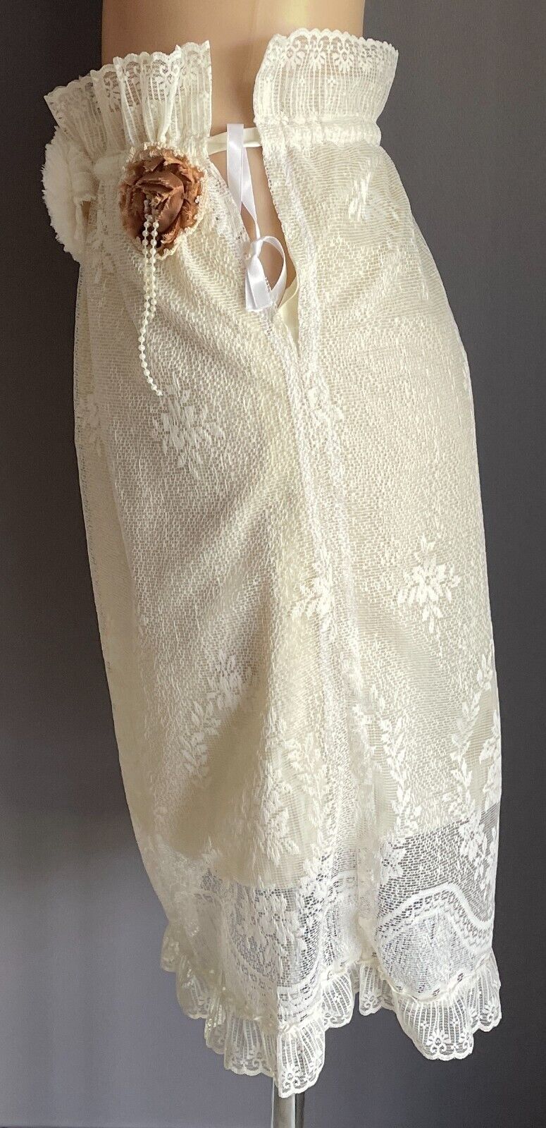 Handmade Skirt Off White Lace Gathered Waist Side Tie Size 12  14 Unique