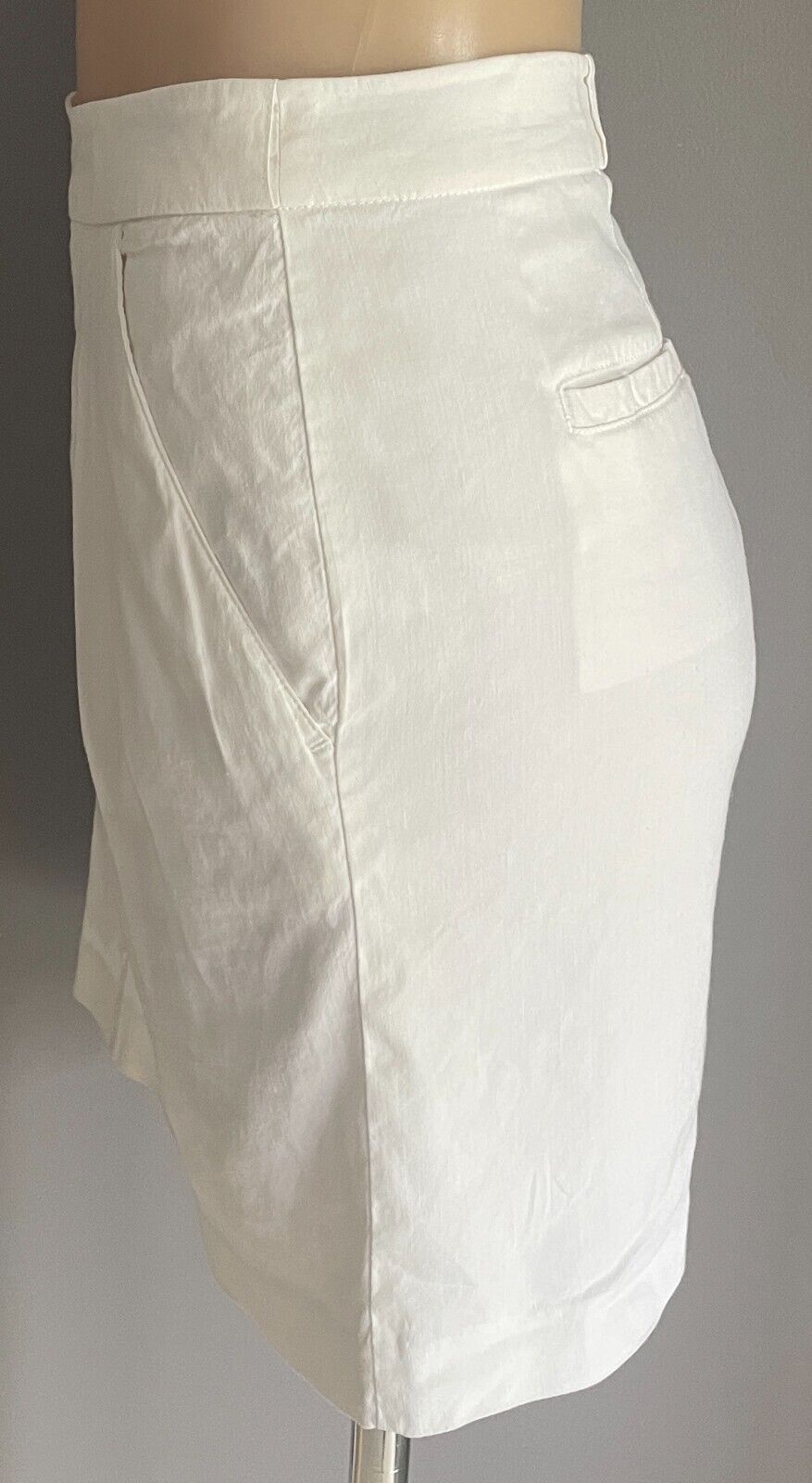 WITCHERY Skirt White Linen Blend Zip Front Pleated Straight Size 14 Above Knee