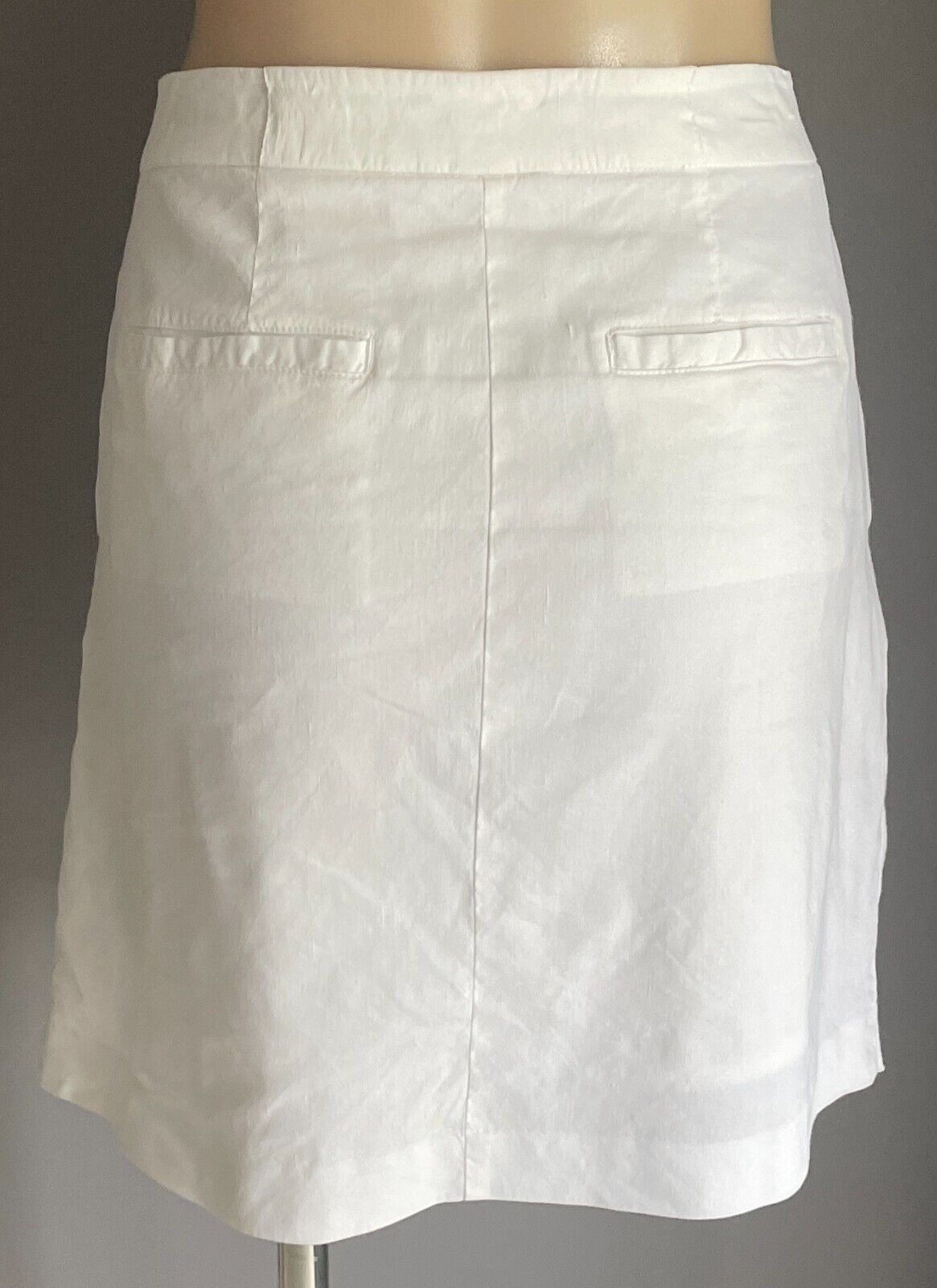 WITCHERY Skirt White Linen Blend Zip Front Pleated Straight Size 14 Above Knee