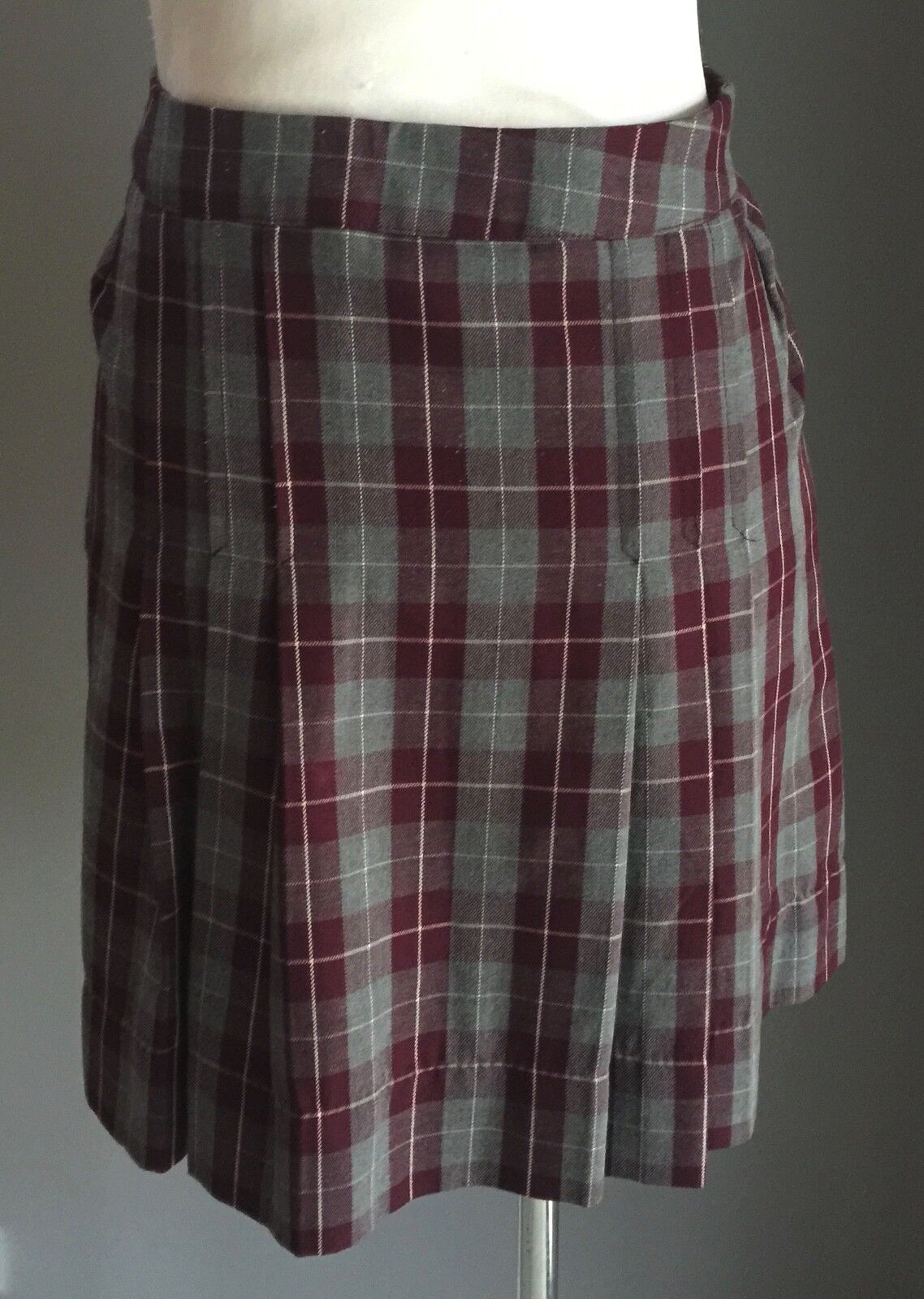 Vintage DAYLIGHT Tartan Skirt Pleated Plaid Grey Burgundy White Check Kilt 14