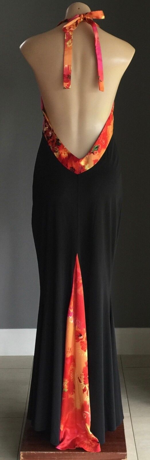 F GEAR Dress Gorgeous Floral & Black Halter Neck Open Back Gown Size 12 NEW