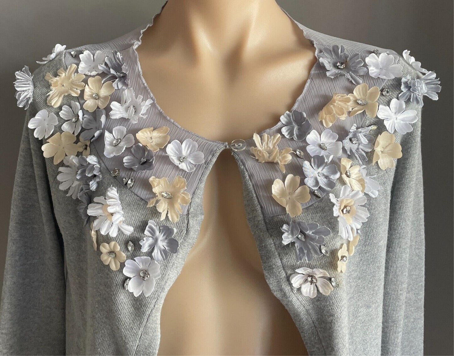 Grey Fine Knit Sheer Fabric Cardigan Long Sleeve 3D Flowers w Crystal Size 14