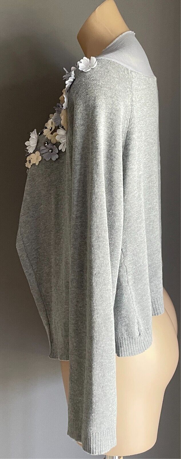 Grey Fine Knit Sheer Fabric Cardigan Long Sleeve 3D Flowers w Crystal Size 14