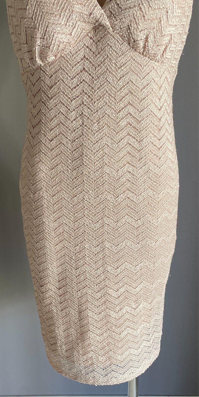 MARINA Blush Pink Lace Sheath Dress Size 6 AU 10 Sleeveless Gold Glitter Accents