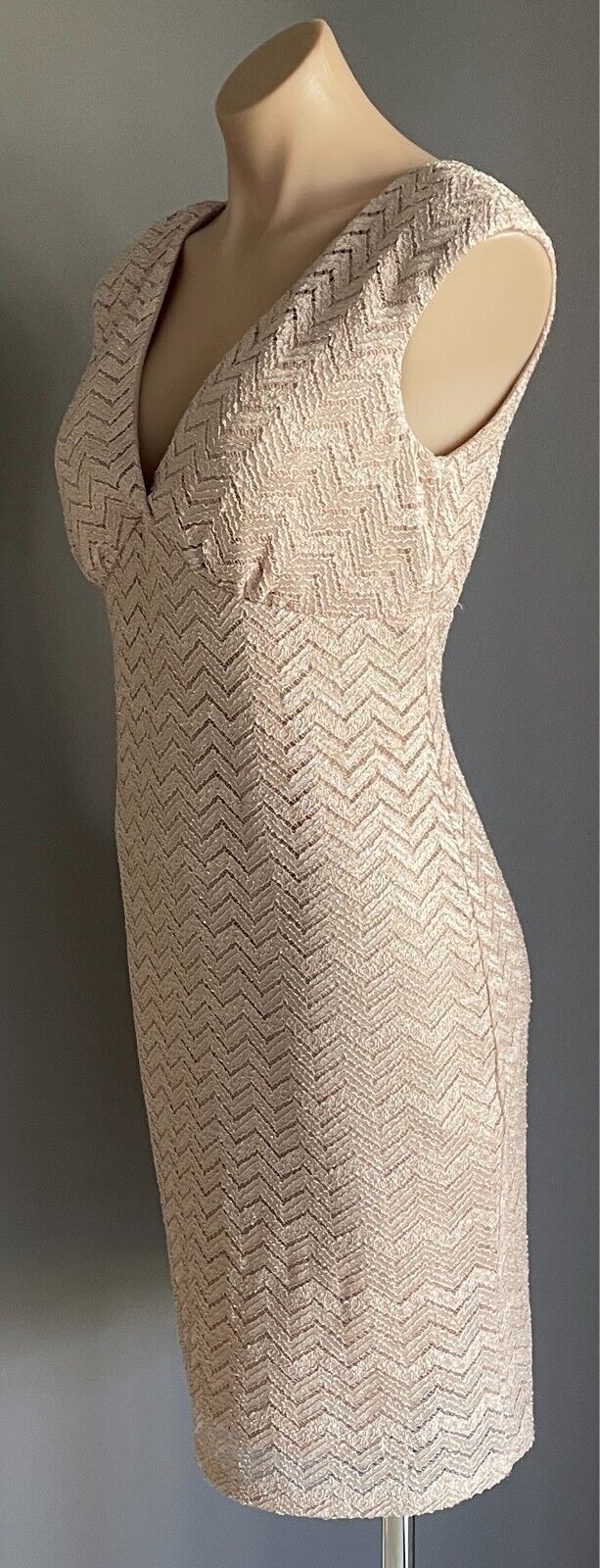 MARINA Blush Pink Lace Sheath Dress Size 6 AU 10 Sleeveless Gold Glitter Accents