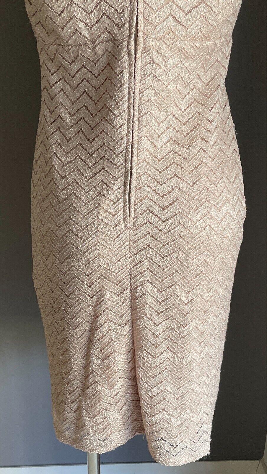 MARINA Blush Pink Lace Sheath Dress Size 6 AU 10 Sleeveless Gold Glitter Accents