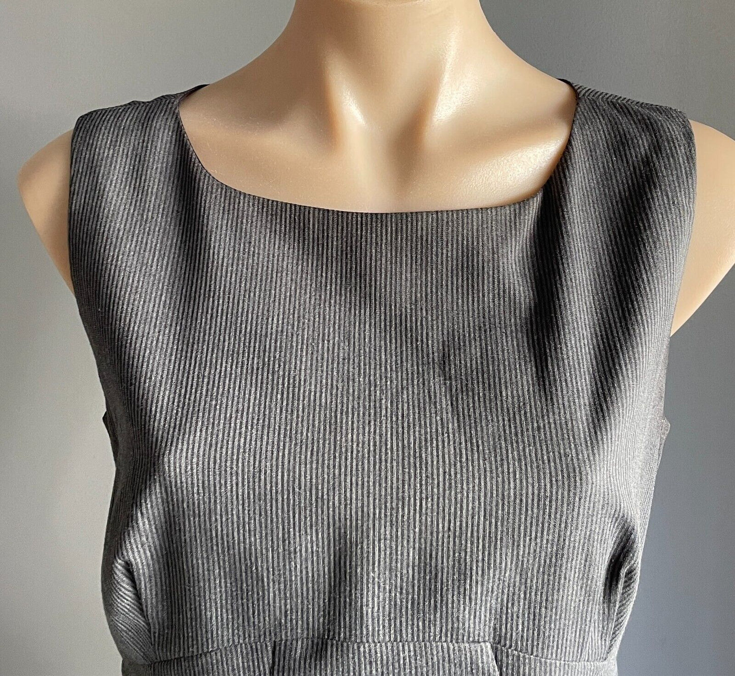 FORCAST Sheath Dress Grey/Black Stripe Sleeveless Size 10 Lined Knee Length