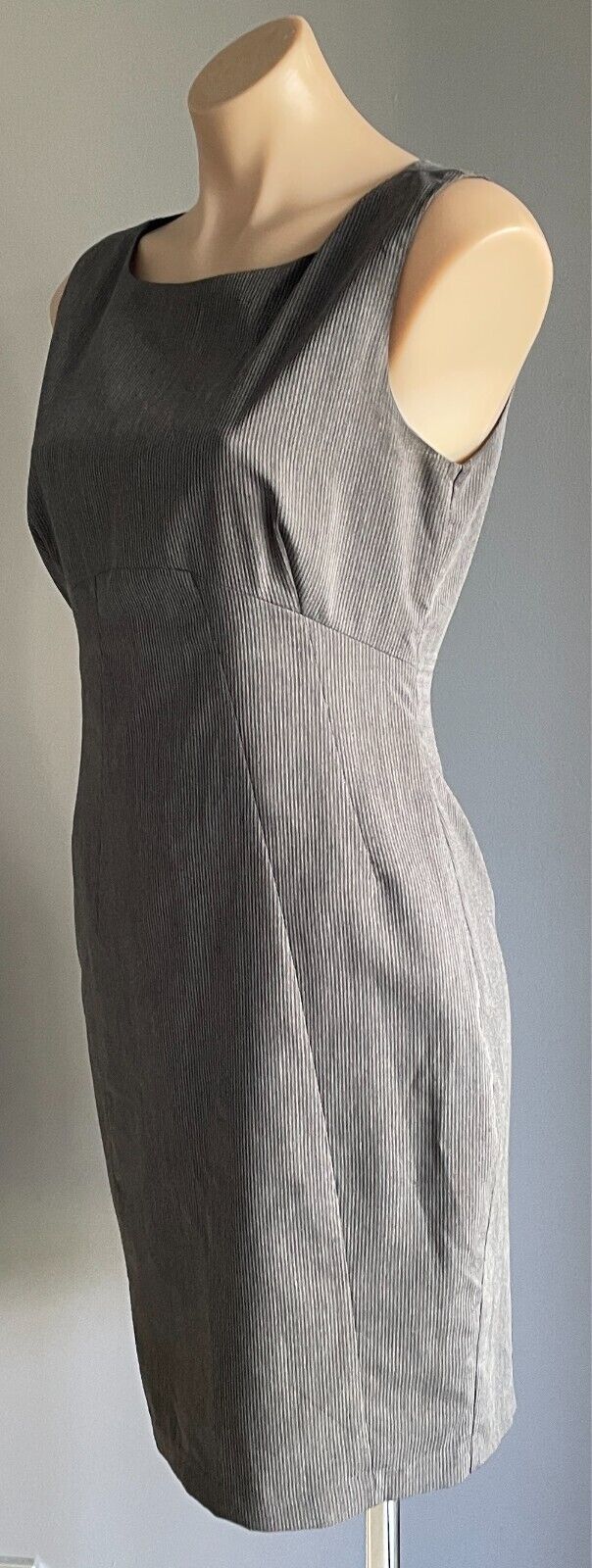 FORCAST Sheath Dress Grey/Black Stripe Sleeveless Size 10 Lined Knee Length