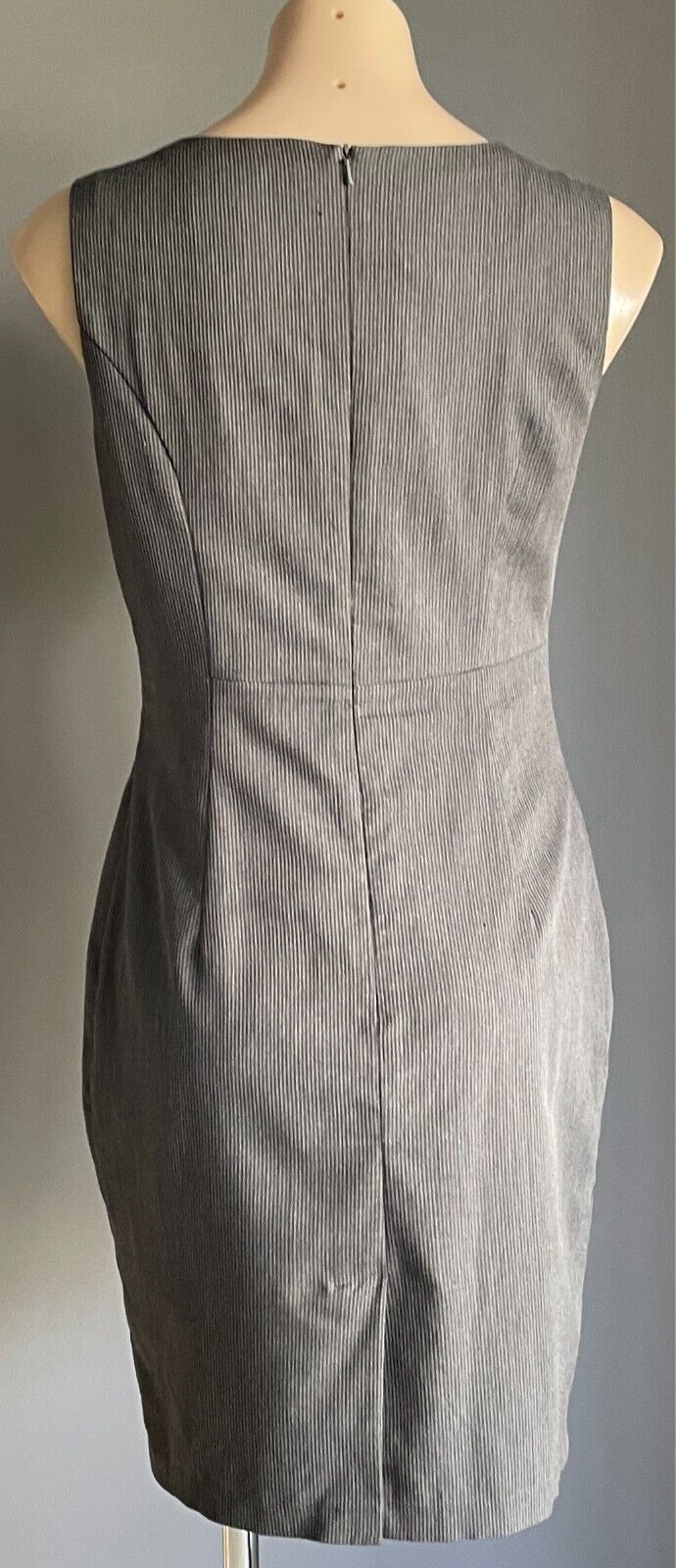 FORCAST Sheath Dress Grey/Black Stripe Sleeveless Size 10 Lined Knee Length