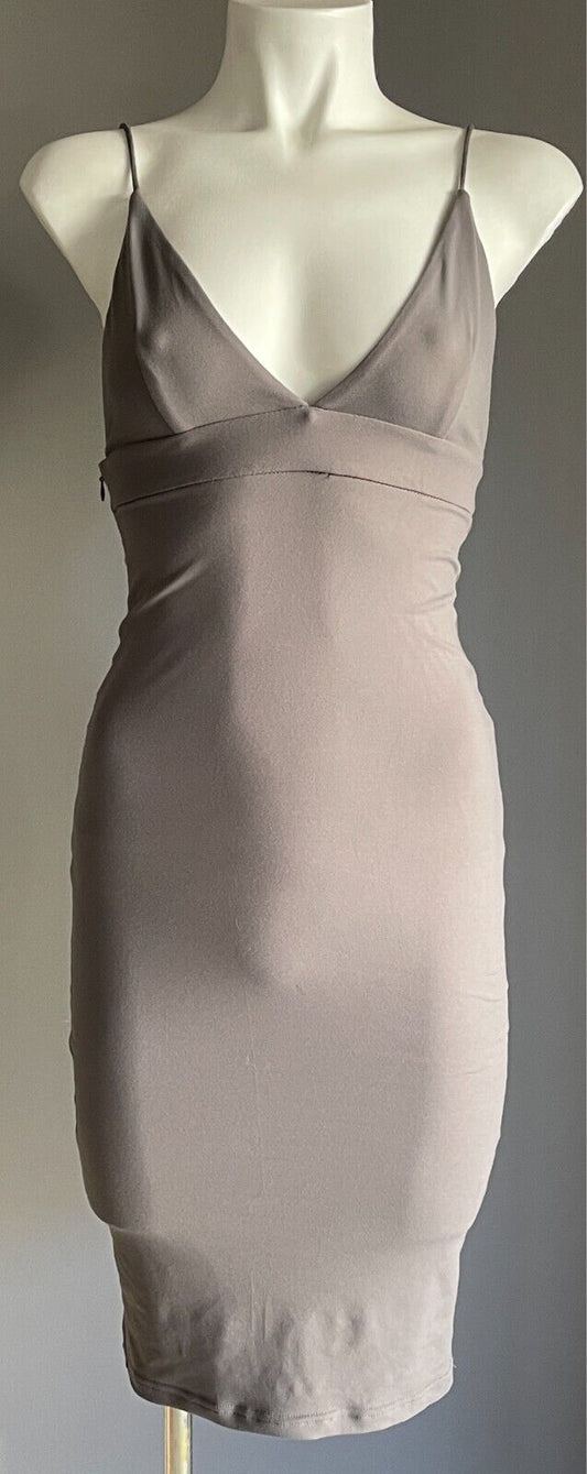 MADDIE & BELLE Bodycon Dress Grey Stretch Sleeveless Knee Length Size 6 8 NEW