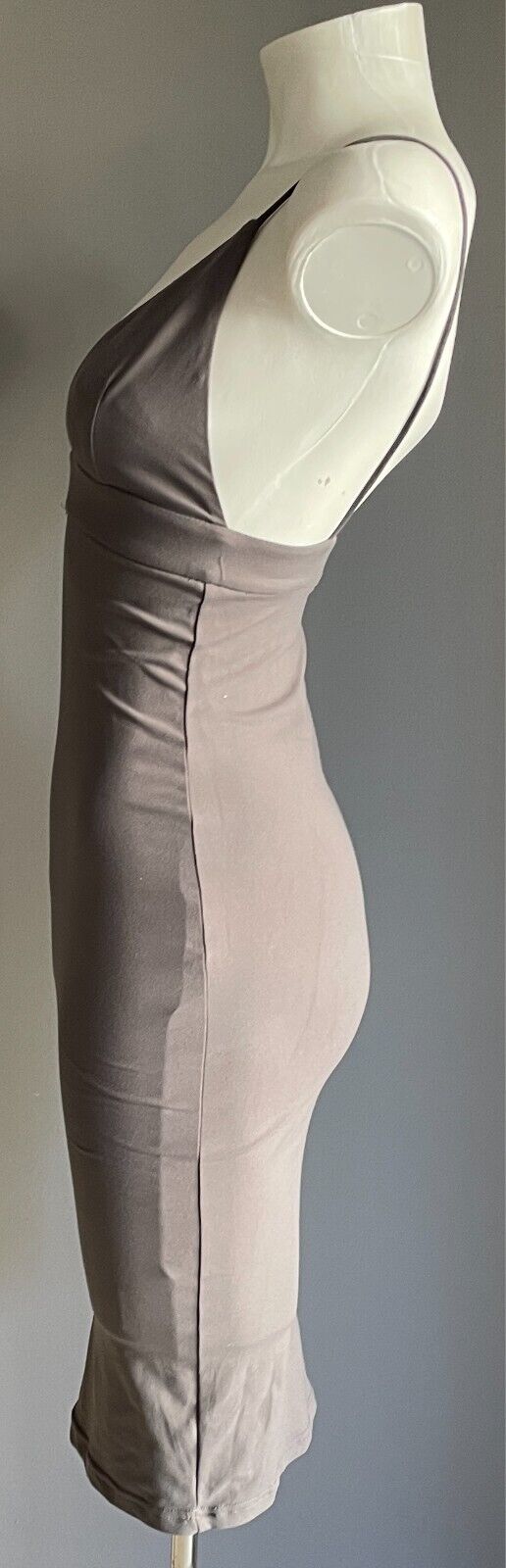 MADDIE & BELLE Bodycon Dress Grey Stretch Sleeveless Knee Length Size 6 8 NEW