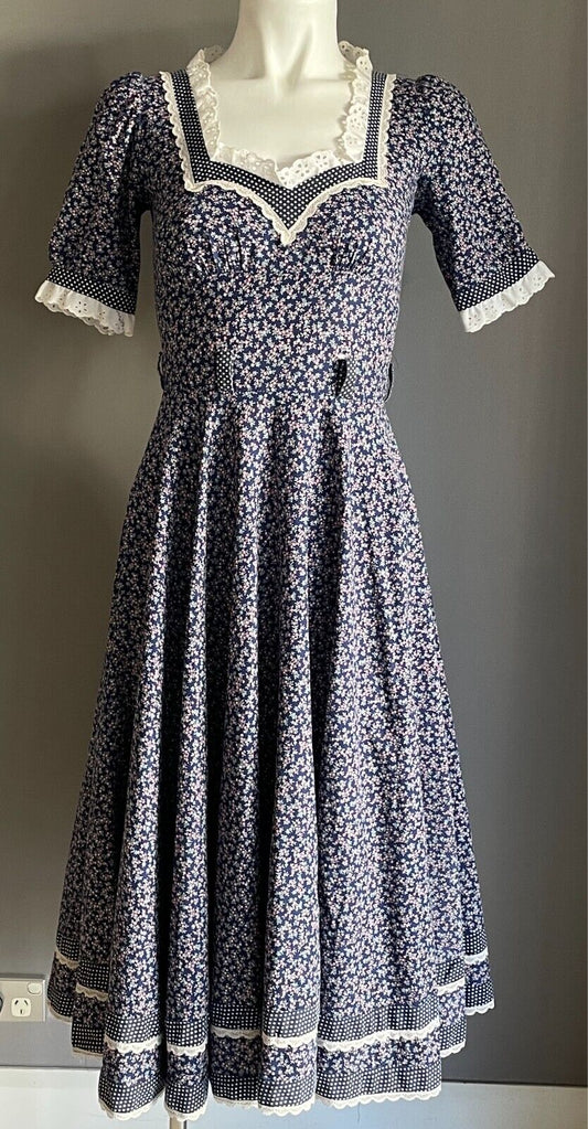 Vintage Prairie Dress Blue Pink Green Floral White LaceTrim Peasant Size 8 1950s