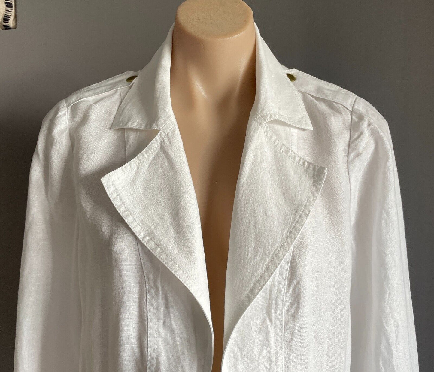 CHICO'S Jacket White Cotton Linen Size 0 AU 10 Lightweight Tab Sleeve Chicos