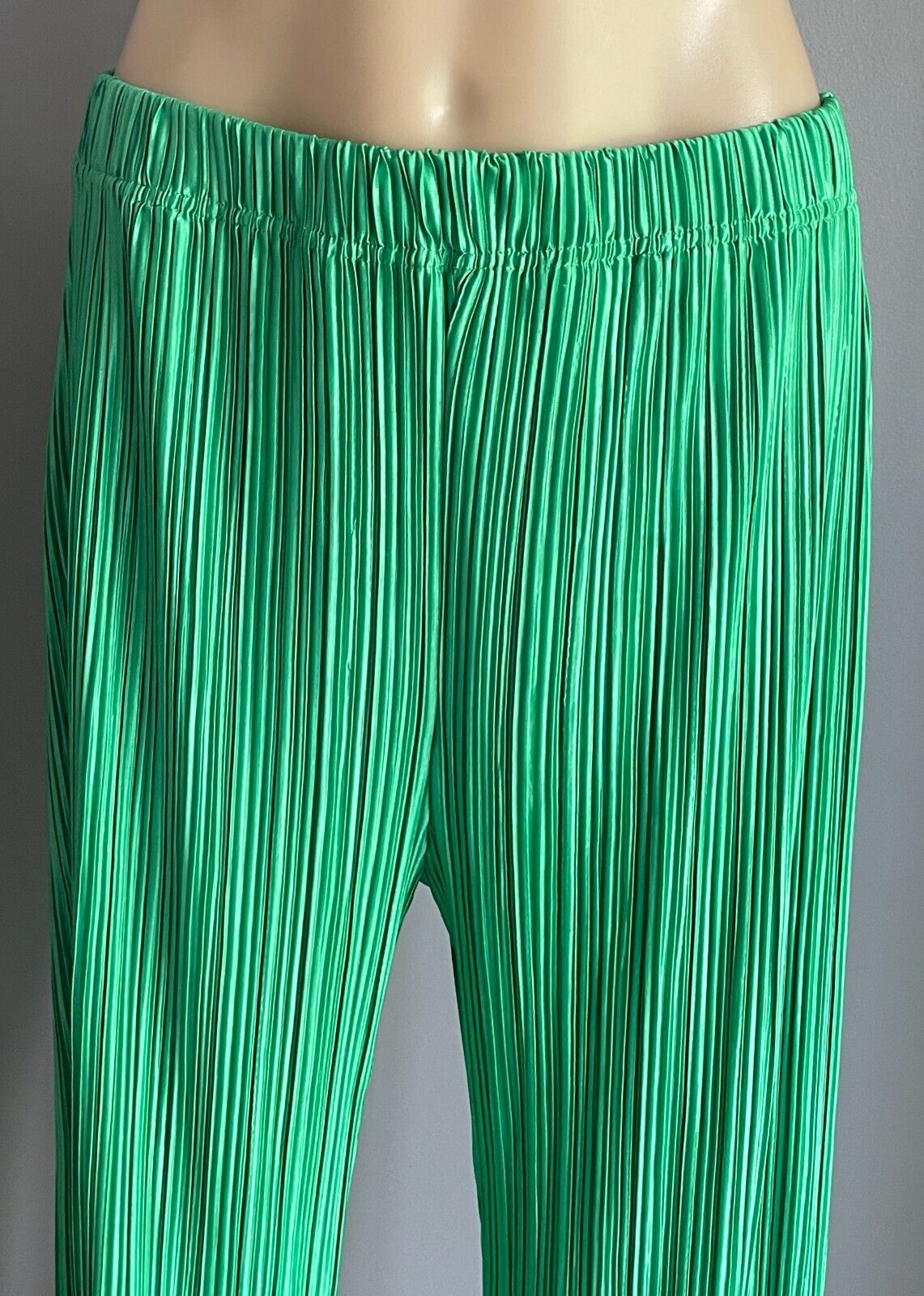 YH & Co 2 Piece Green Plisse Set Shirt Size 12 L & Pants Size 14 XL Relaxed NEW