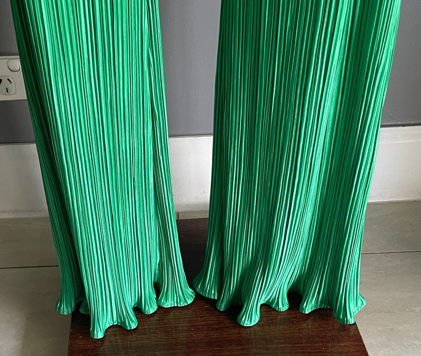 YH & Co 2 Piece Green Plisse Set Shirt Size 12 L & Pants Size 14 XL Relaxed NEW